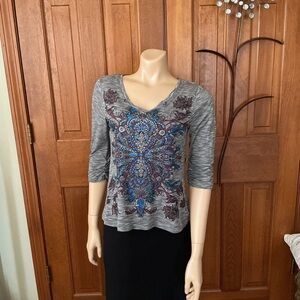 Style and Co. Women's Gray V-Neck pullover Embellished Printed Top